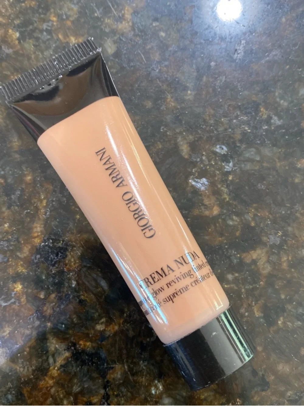 Giorgio Armani Crema Nuda Lightweight Foundation - Nude Peach